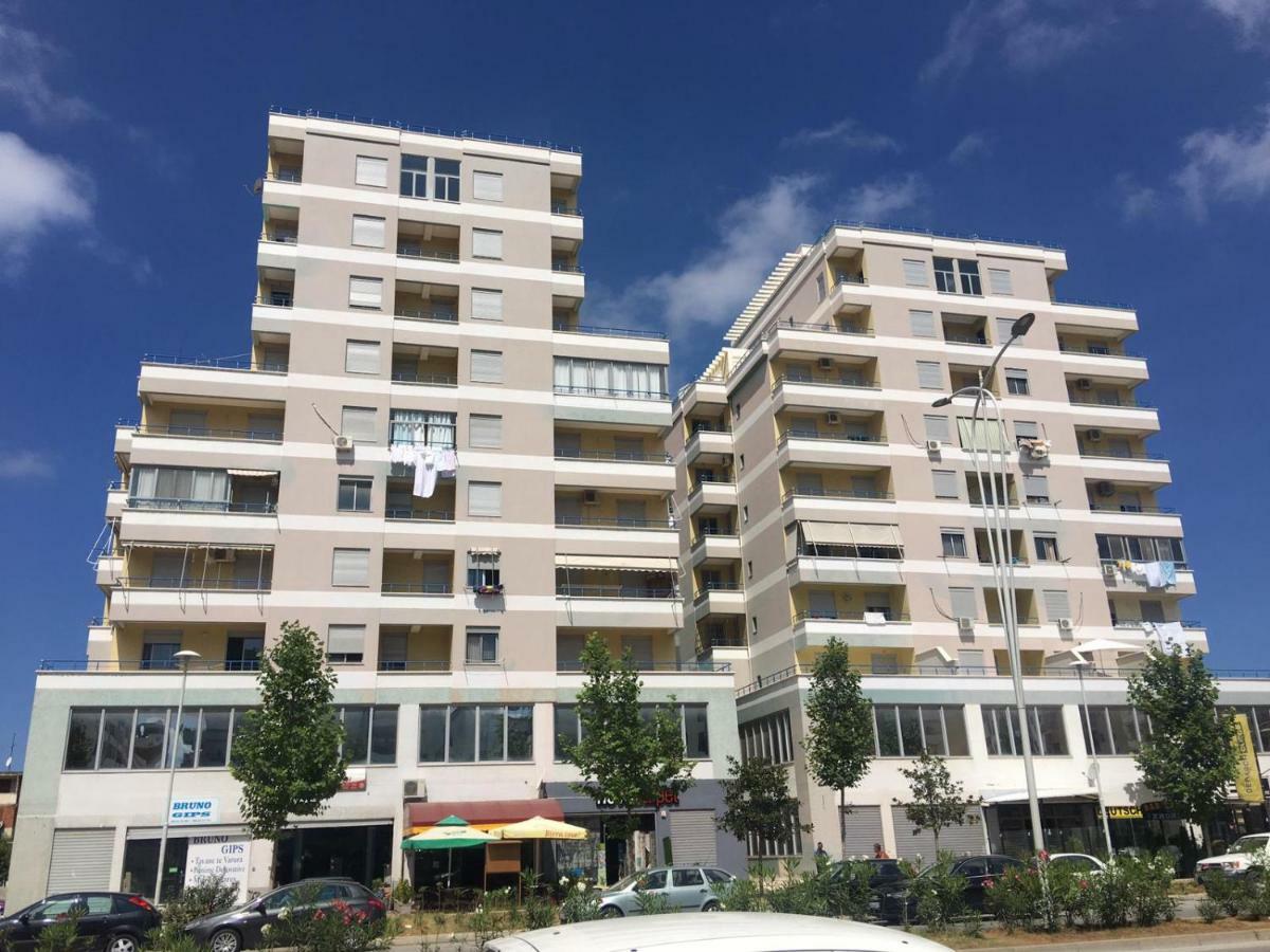 Vlorë The Place מראה חיצוני תמונה
